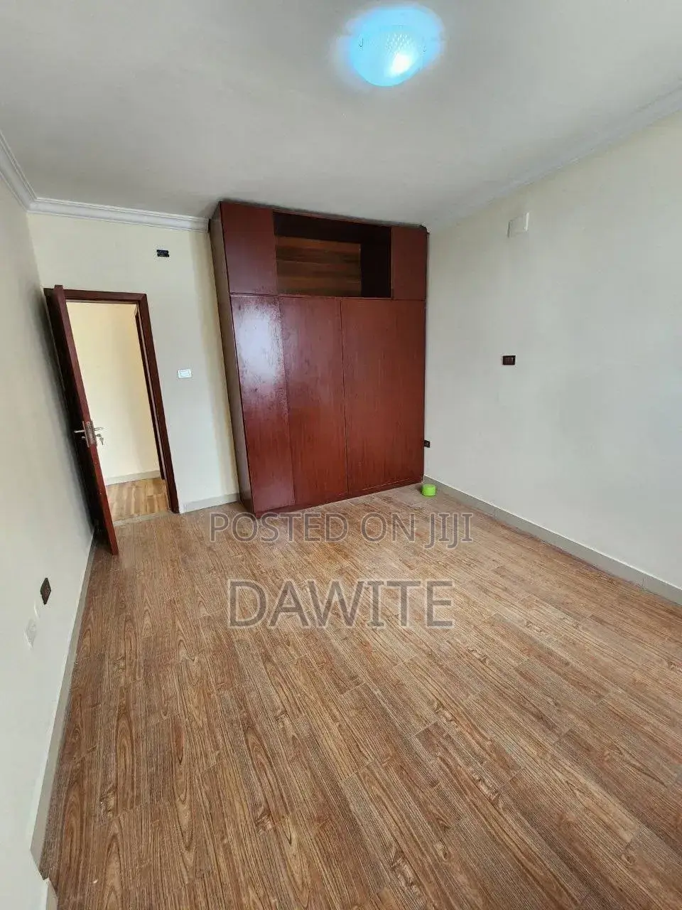 Furnished 5bdrm Apartment in የግል, Bole for sale