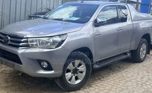Toyota Hilux 2019 Silver