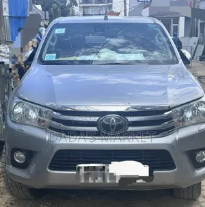 Toyota Hilux 2019 Silver