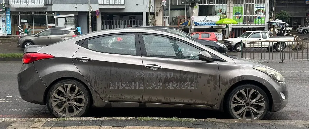Hyundai Elantra 2013 Gray