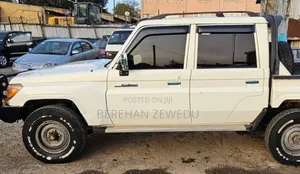 Toyota Land Cruiser 2018 White