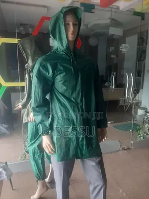 ጥራቱን የጠበቀ የዝናብ ልብስ በዚፕ (Free Size) - / Raincoat for Sale