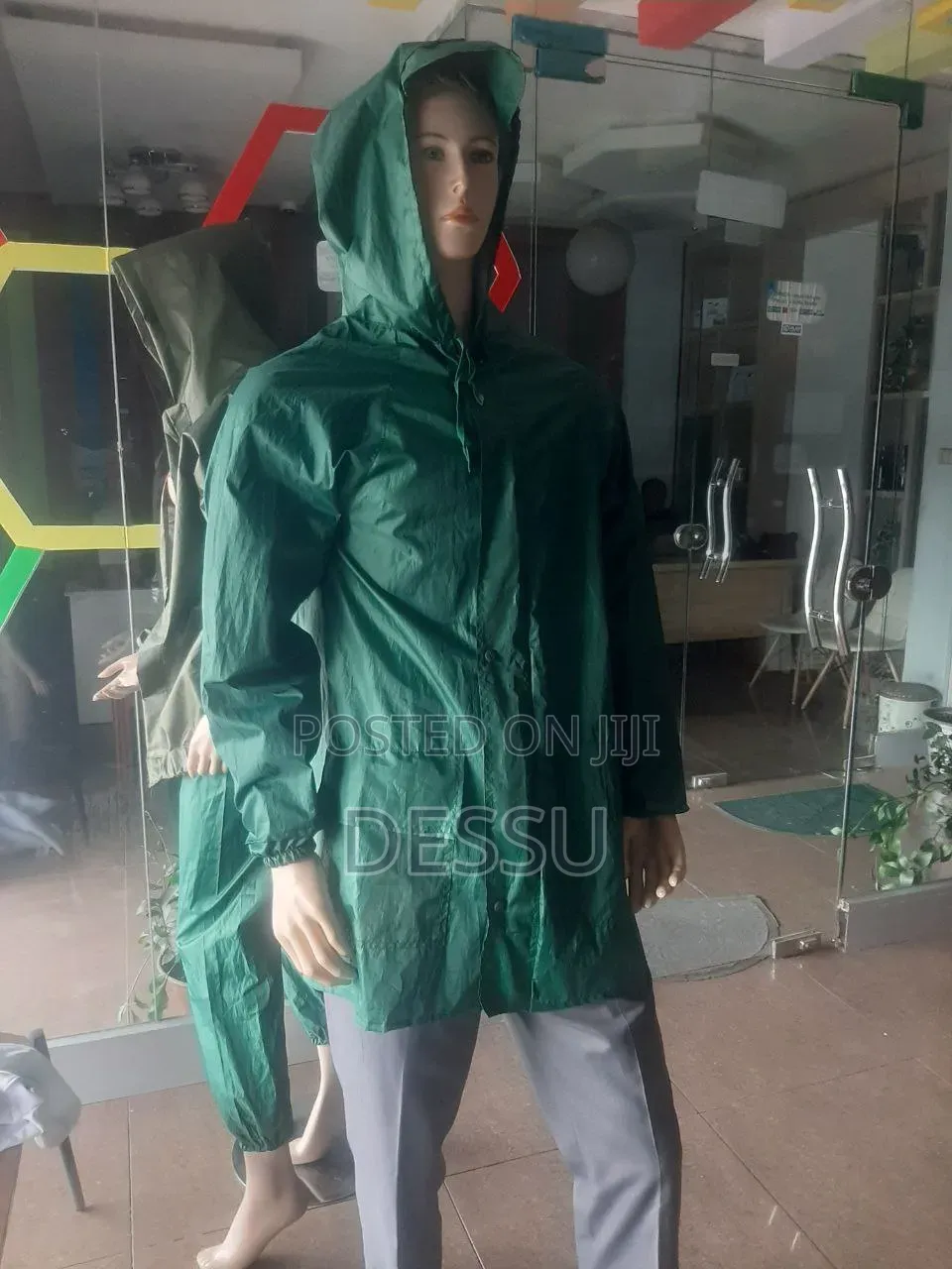 ጥራቱን የጠበቀ የዝናብ ልብስ በዚፕ (Free Size) - / Raincoat for Sale