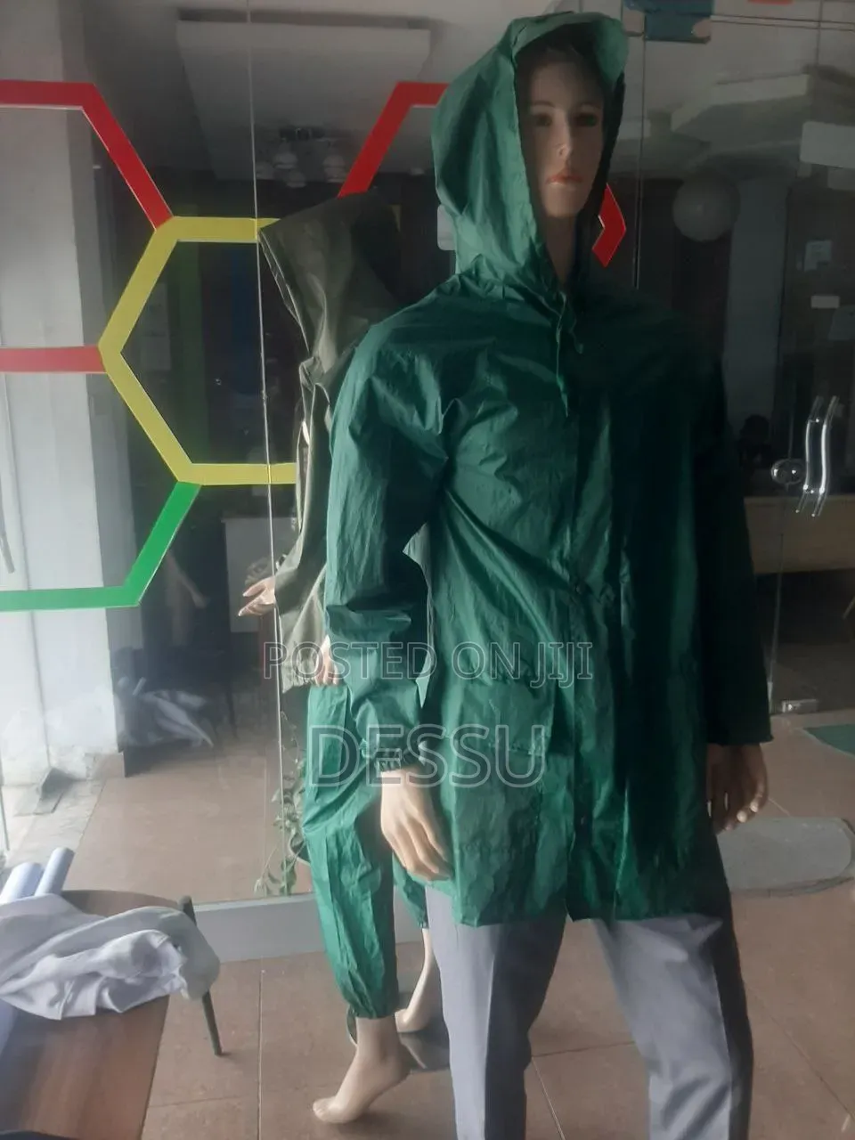 ጥራቱን የጠበቀ የዝናብ ልብስ በዚፕ (Free Size) - / Raincoat for Sale