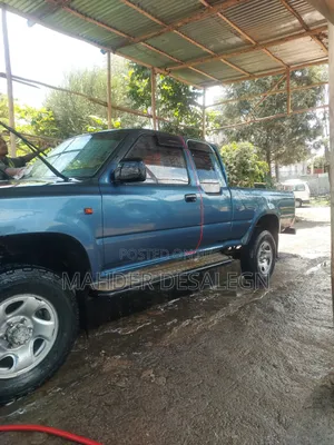 Toyota Hilux 1996 Blue