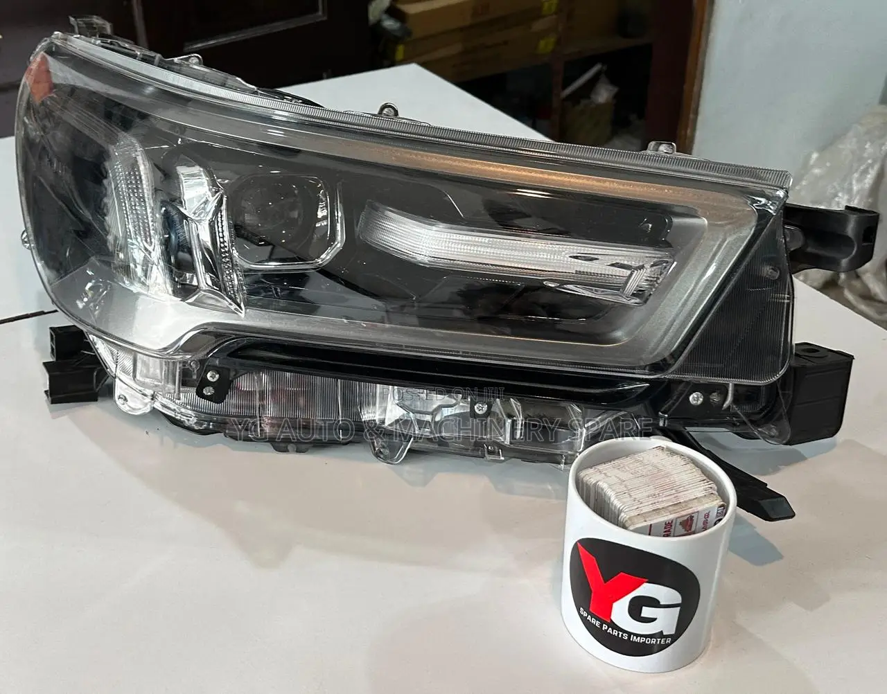 Toyota Hilux Invisible Led Head Lamp