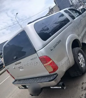Toyota Hilux 2014 Silver