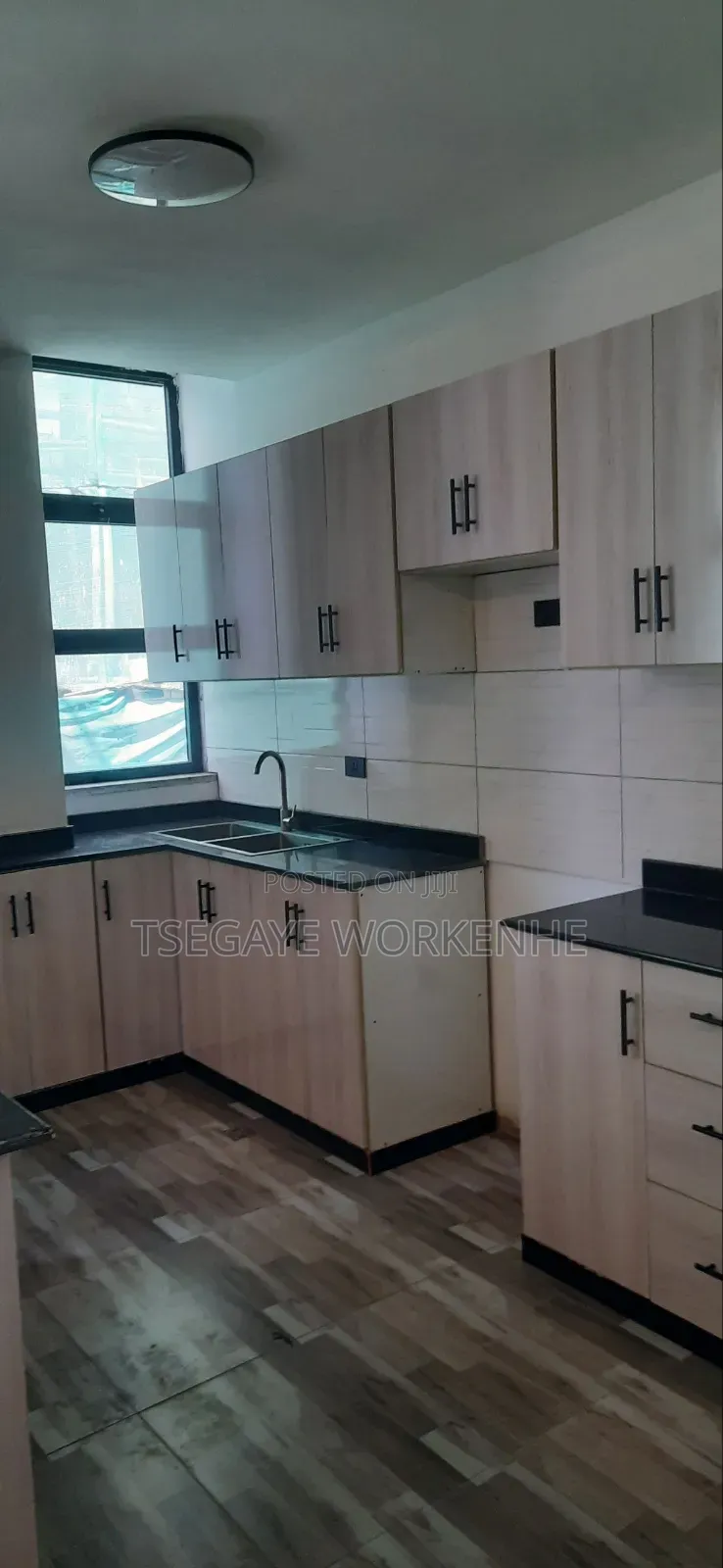 Furnished 2bdrm Apartment in አዲስ  አበባ, Lideta for sale
