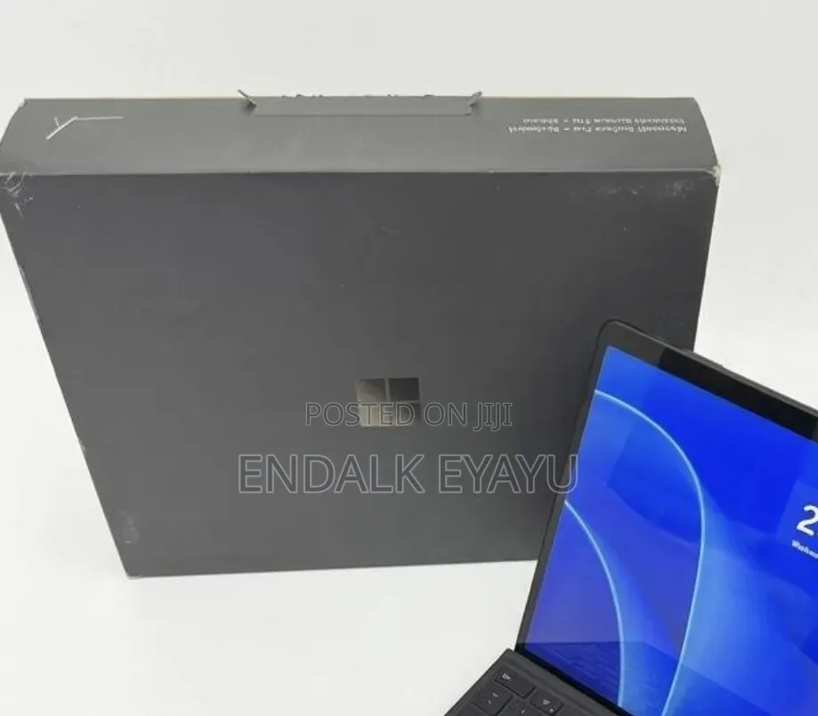 New Microsoft Surface Pro 11th Edition, a Copilot+ PC 16GB SSD 512GB