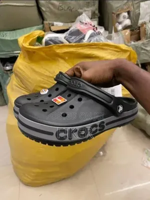 Crocs Shos
