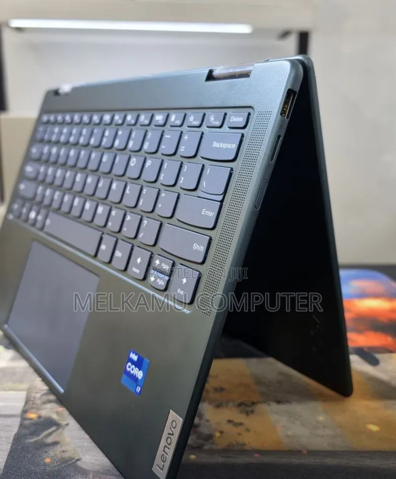 New Laptop Lenovo Yoga 7i 16GB Intel Core i7 SSD 512GB