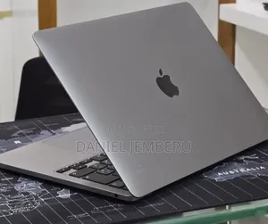 New Laptop Apple MacBook Pro 2020 M1 16GB Apple M1 Pro SSD 512GB