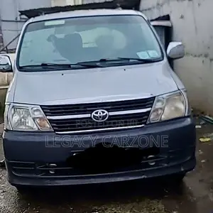 Toyota HiAce 2011 Silver