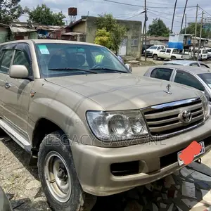 Toyota Land Cruiser 2002 Gold