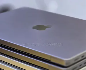 New Laptop Apple MacBook Pro 2021 M1 16GB Apple M1 Pro SSD 512GB