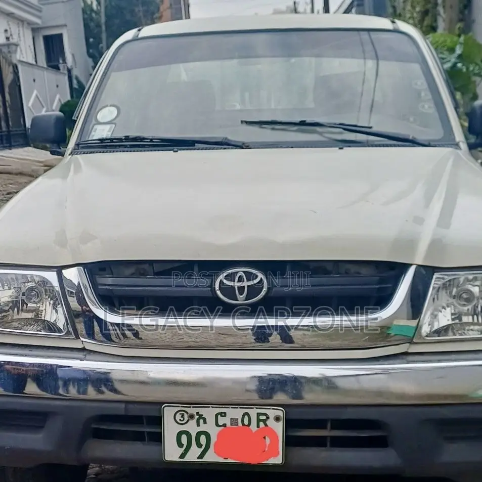 Toyota Land Cruiser 2004 White