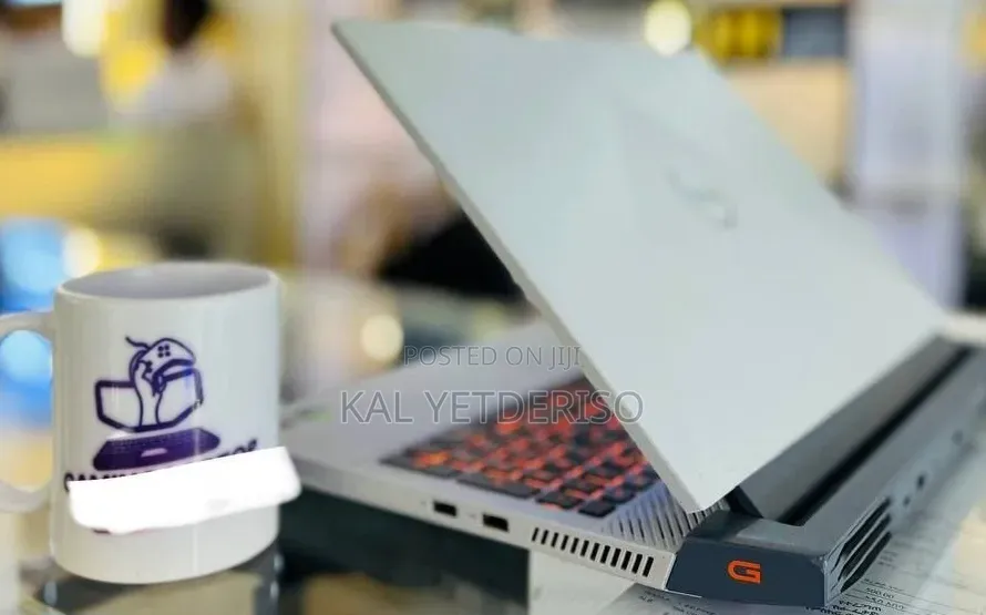 New Laptop Dell G15 5510 24GB AMD Ryzen 7 SSD 512GB