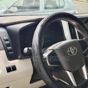 Toyota HiAce 2020 White