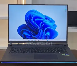 New Laptop Asus ROG Strix G18 16GB Intel Core i9 SSD 1T