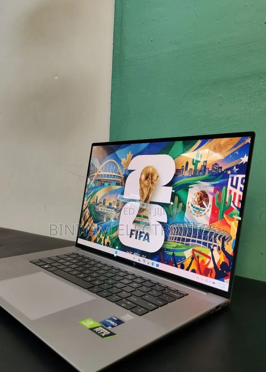 New Laptop HP ZBook Studio 16GB Intel Core i9 SSD 512GB