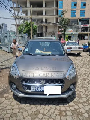 Suzuki Swift 2022 Gray