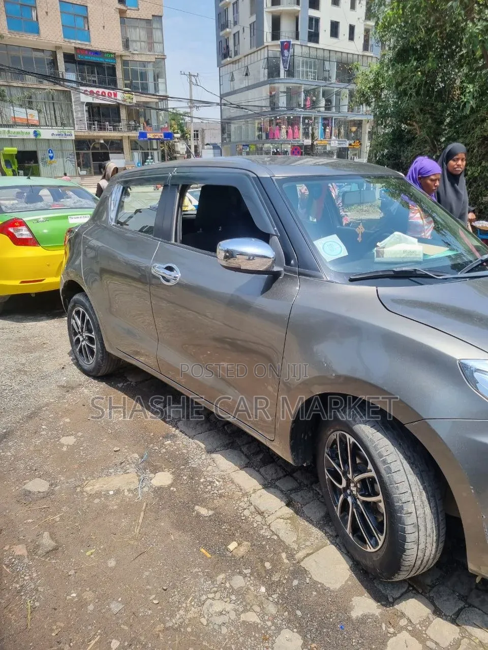 Suzuki Swift 2022 Gray