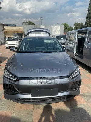 New BYD E2 43 kWh 94 hp FWD 2023 Gray