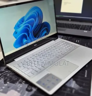 New Laptop Dell Inspiron 15 8GB Intel Core i5 SSD 256GB