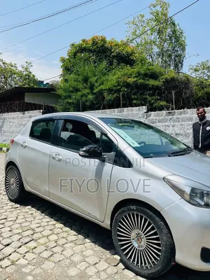Toyota Yaris 2014 Silver