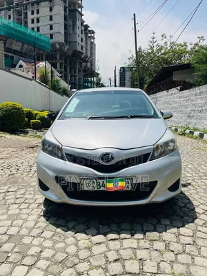 Toyota Yaris 2014 Silver