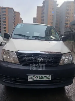Toyota Quantum 2011 White
