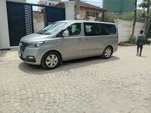 Hyundai Starex 2021 Silver