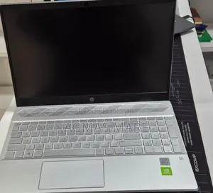 New Laptop HP Pavilion 15 8GB Intel Core i5 SSD 512GB