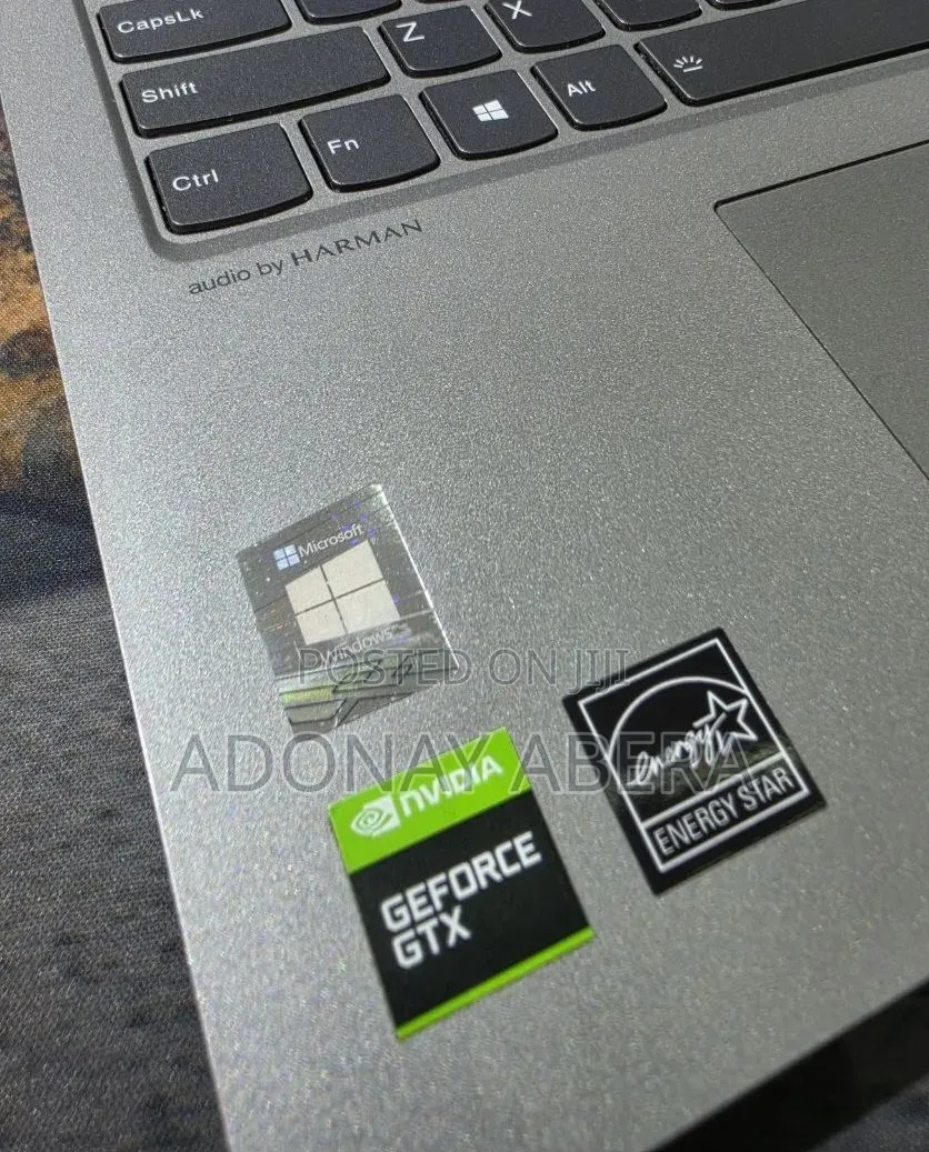 New Laptop Lenovo 16GB Intel Core i5 SSD 512GB