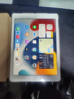 Apple iPad Air 128 GB Silver