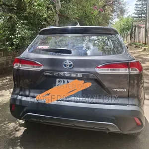 Toyota Corolla Cross Hybrid 2023 Gray