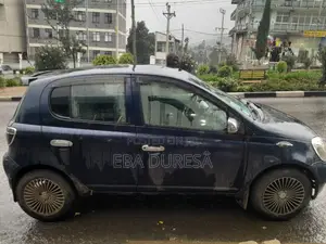 Toyota Yaris 2001 Blue