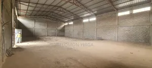መጋዘን ክራይ 500ካሬ የሆነ ሰፊ ጊቢ ያለዉ