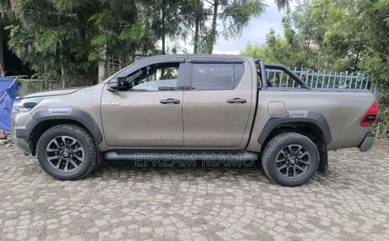 Toyota Hilux 2014