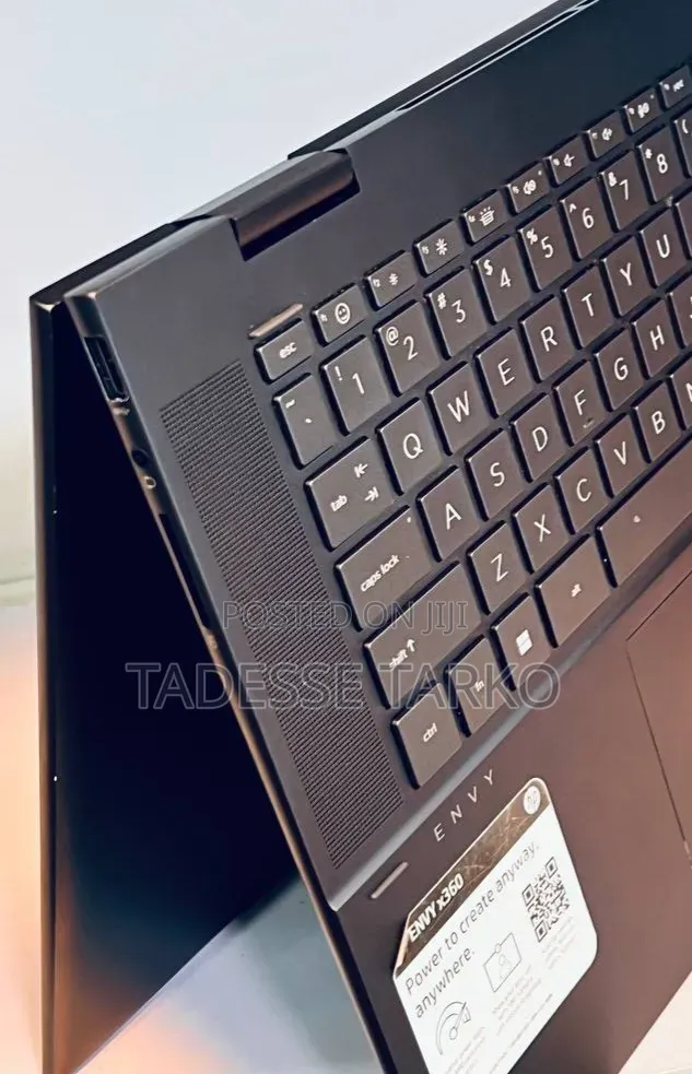 New Laptop HP Envy x360 8GB AMD Ryzen 5 SSD 512GB