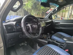 Toyota Hilux 2021 Gray