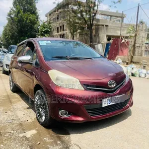 Toyota Yaris 2011 Red