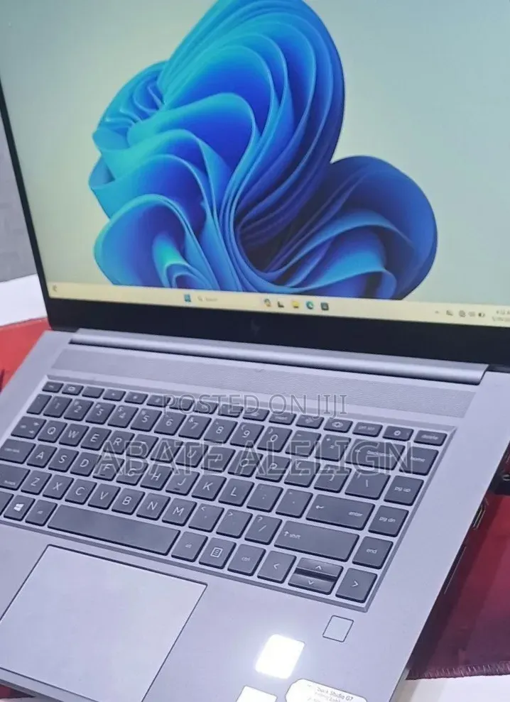 New Laptop HP Zbook Studio G7 32GB Intel Core i7 SSD 512GB