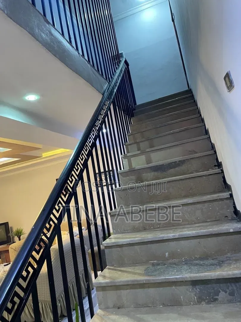 4bdrm House in Akaky Kaliti for sale