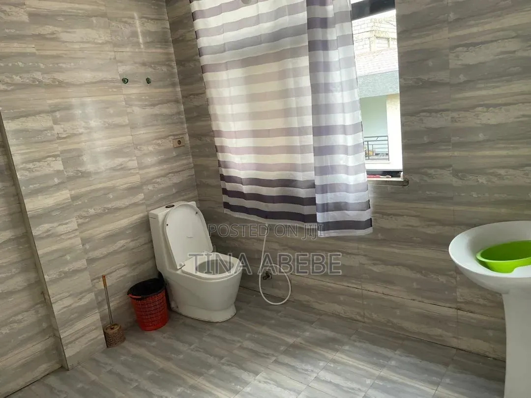 4bdrm House in Akaky Kaliti for sale