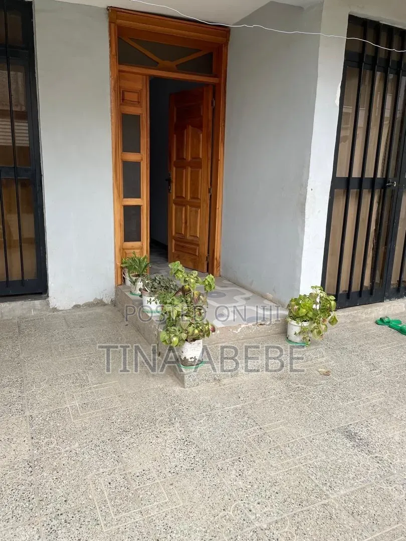 6bdrm House in አስቸካይ የሚሸጥ ቤት, Akaky Kaliti for sale