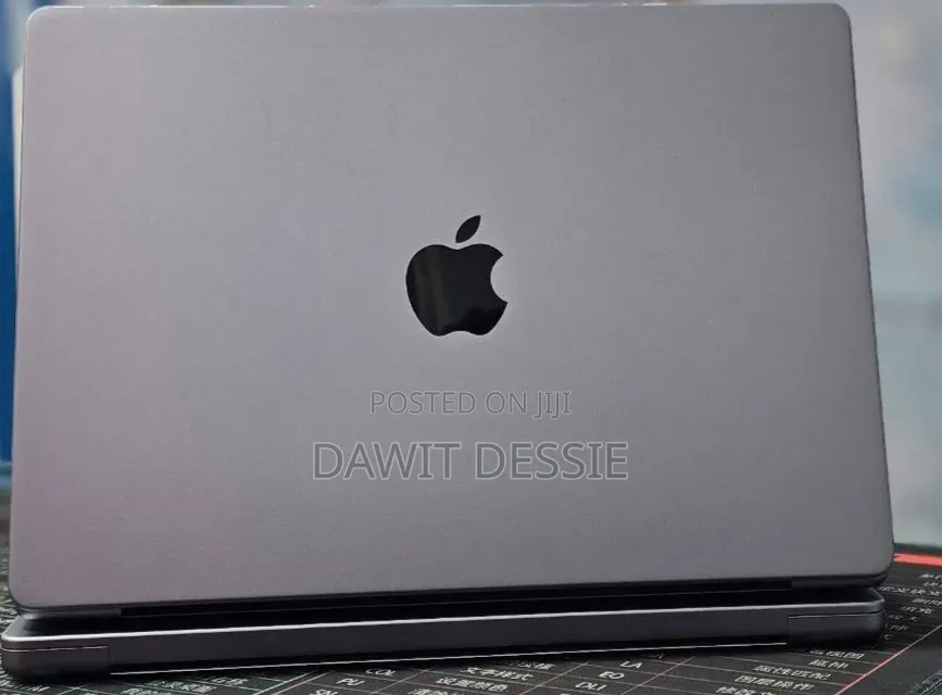New Laptop Apple MacBook Pro 2021 M1 32GB Apple M1 Pro SSD 512GB