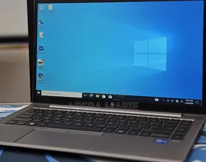 New Laptop HP ZBook Firefly G8 16GB Intel Core i7 SSD 512GB