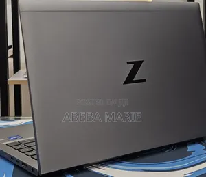 New Laptop HP ZBook Firefly G8 16GB Intel Core i7 SSD 512GB