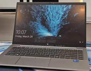 New Laptop HP ZBook Firefly G8 16GB Intel Core i7 SSD 512GB